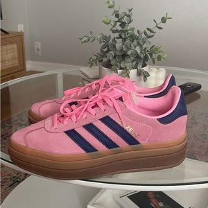 New Pink Adidas Gazelles Women’s 6.5 (runs BIG!, worn twice)